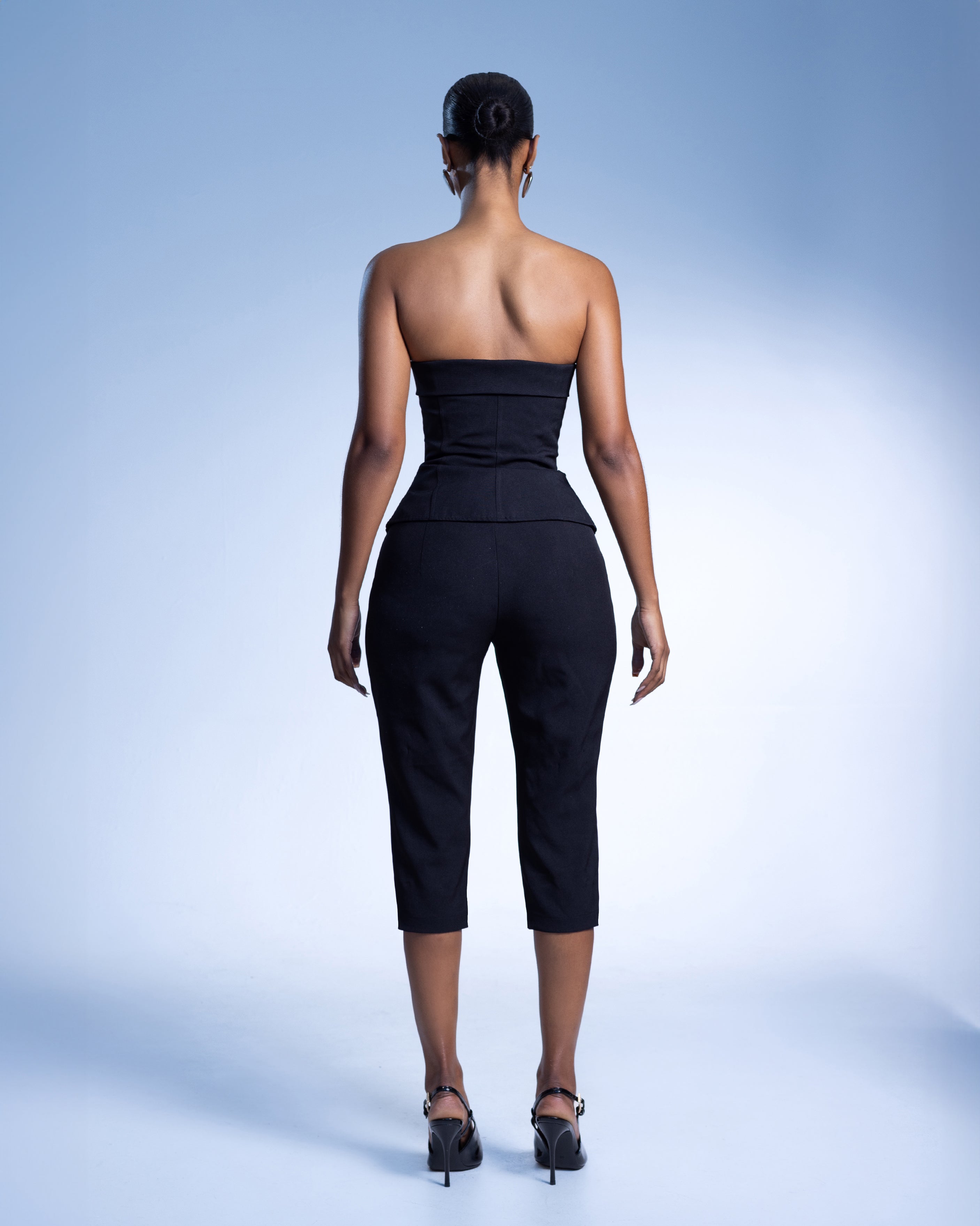 "AMARI" Capri Trousers - Black